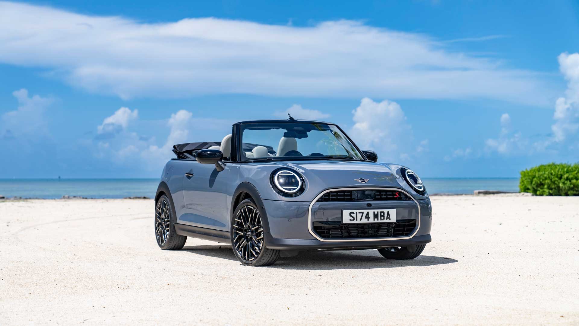 Novi MINI Cooper Cabrio za nezaboravne vožnje